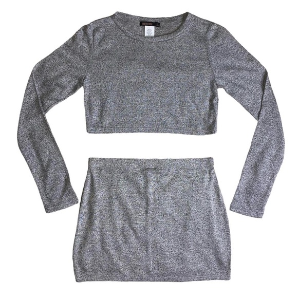 Rustic Rose Dresses & Skirts - GREY LONG-SLEEVE CROP TOP & MINI SKIRT TWO-PIECE SET · SIZE M, RUNS SMALL · NWOT